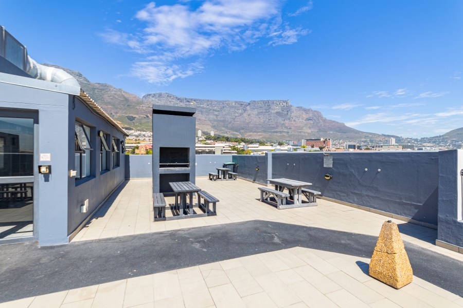 2 Bedroom Property for Sale in Zonnebloem Western Cape